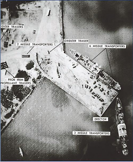     . 

:	Soviet_missile_equipment_beeing_loaded_at_port_in_Cuba_1962.PNG 
:	30 
:	334.2  
ID:	36449